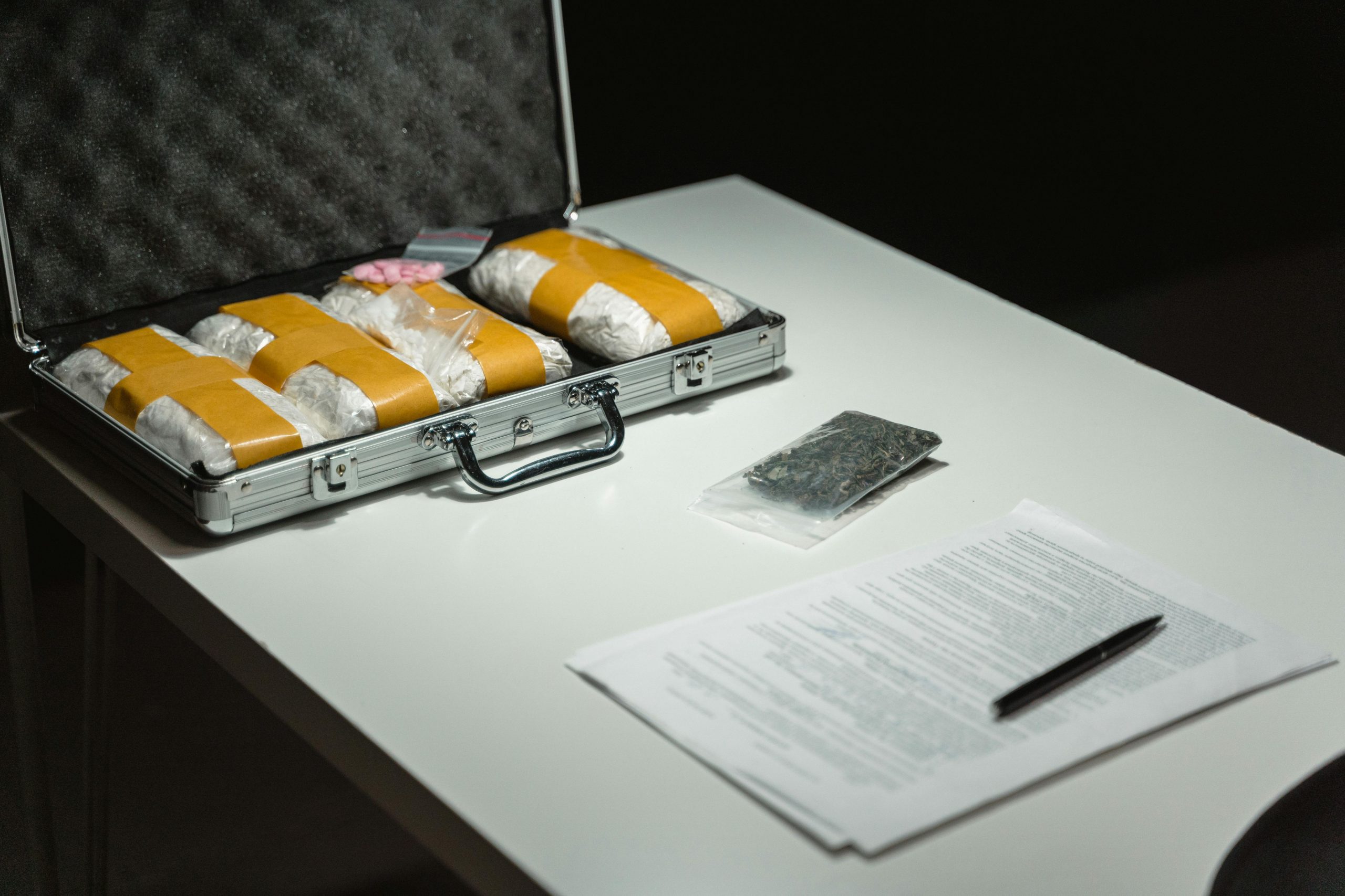Los Angeles drug manufacturing lawyer meeting with client about drug manufacturing charges in Los Angeles