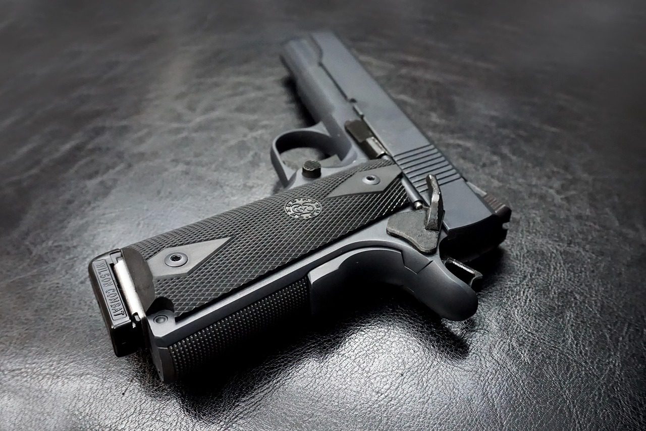 Comparison between ghost guns and unregistered firearms under California law
